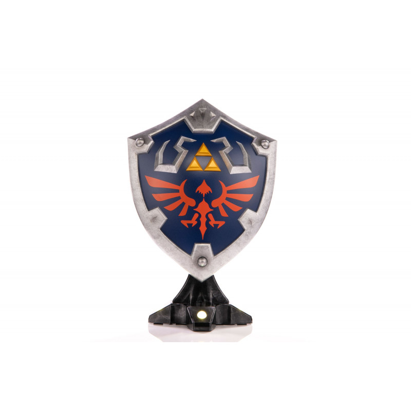 Zelda Breath of the Wild: Hylian Shield Collector's Edition - 29cm PVC Statuette